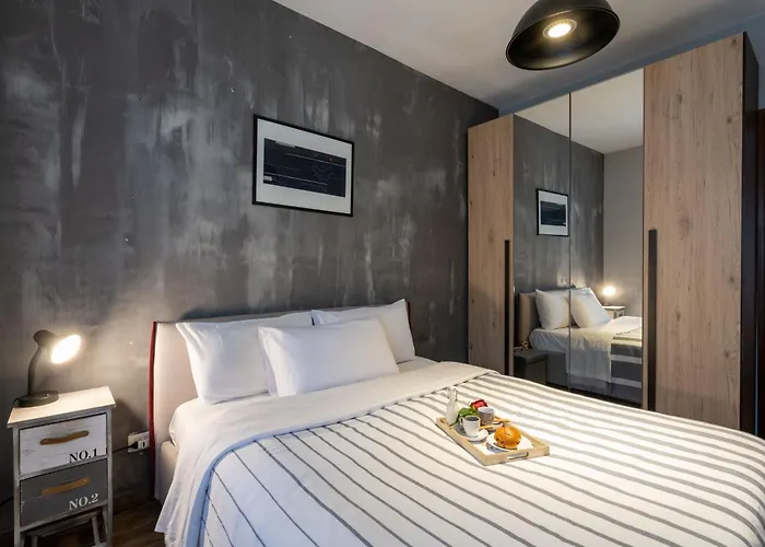 Apartamento Casa Del Sole - Treno A 10min - Free Parking *